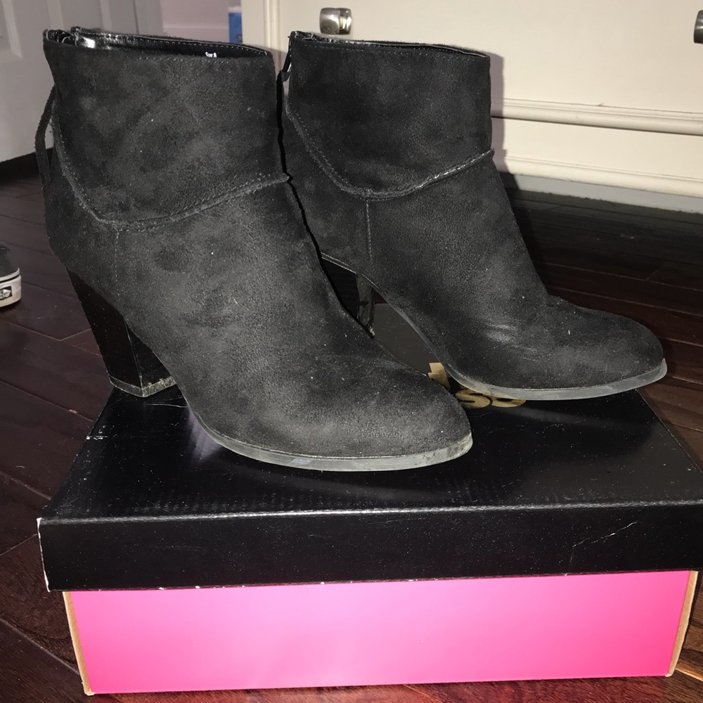 CR Booties - Picture 3 of 8